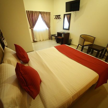 Hotel Sunhill Mount Lavinia Dehiwala-Mount Lavinia Buitenkant foto
