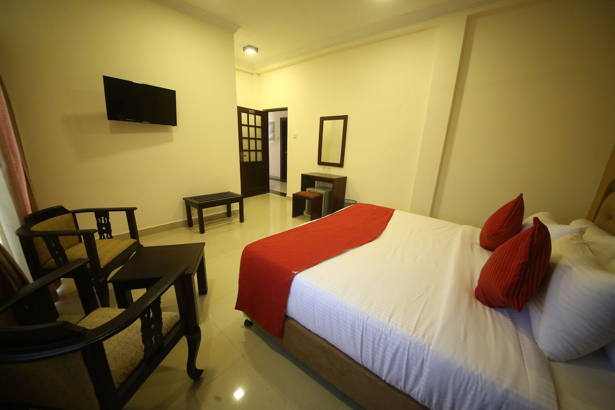 Hotel Sunhill Mount Lavinia Dehiwala-Mount Lavinia Buitenkant foto