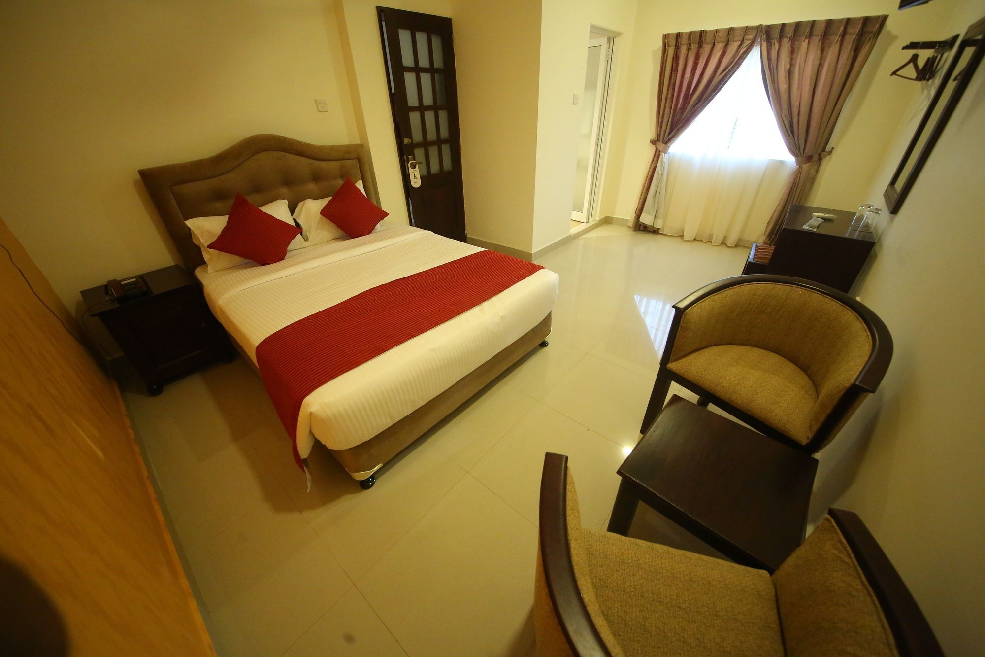 Hotel Sunhill Mount Lavinia Dehiwala-Mount Lavinia Buitenkant foto